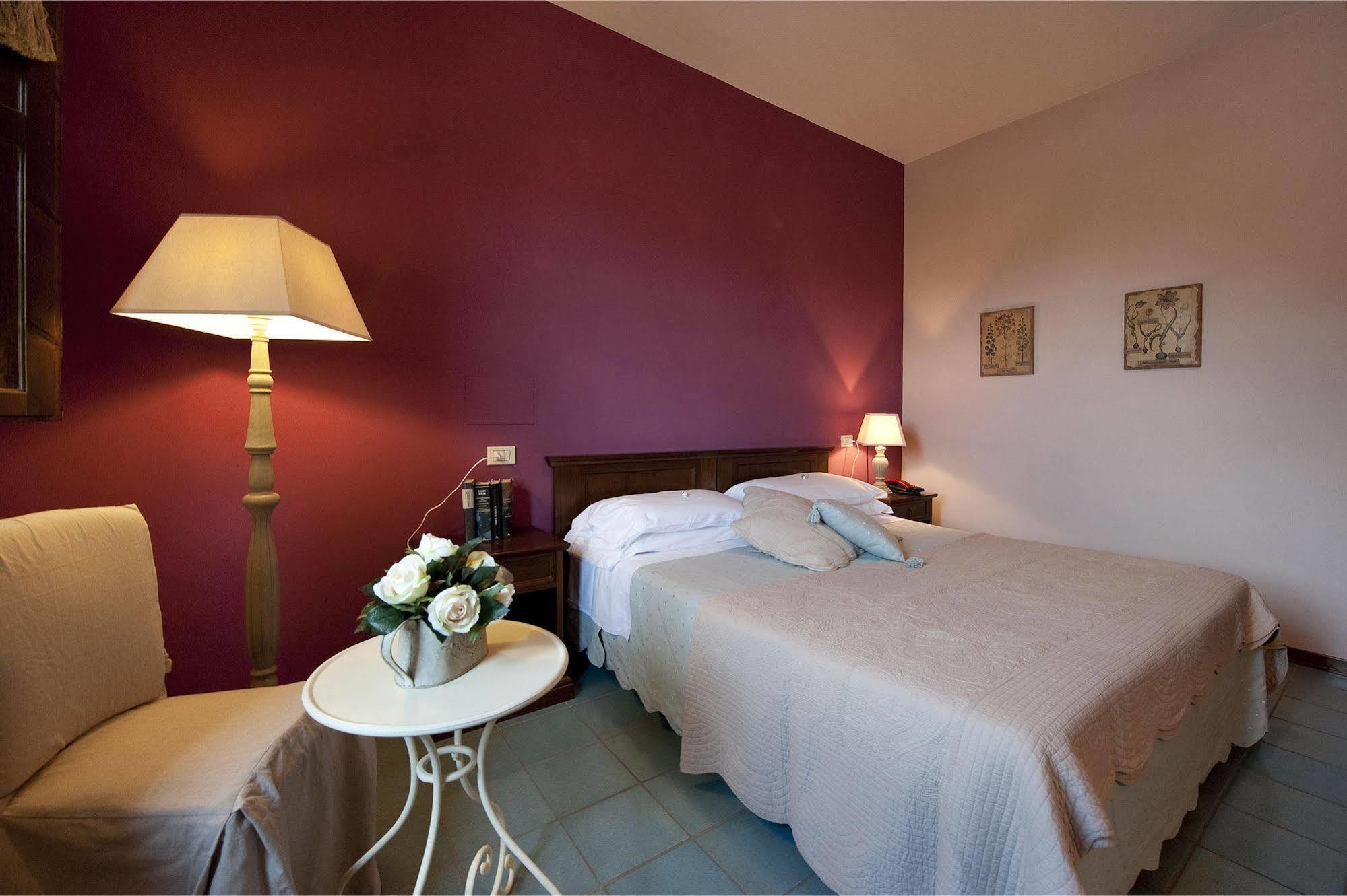 Hotel Molino D'Era โวลแตร์รา ภายนอก รูปภาพ